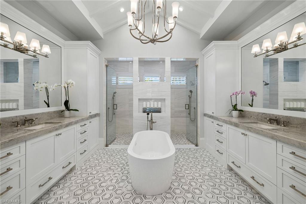 MOORINGS - Residential