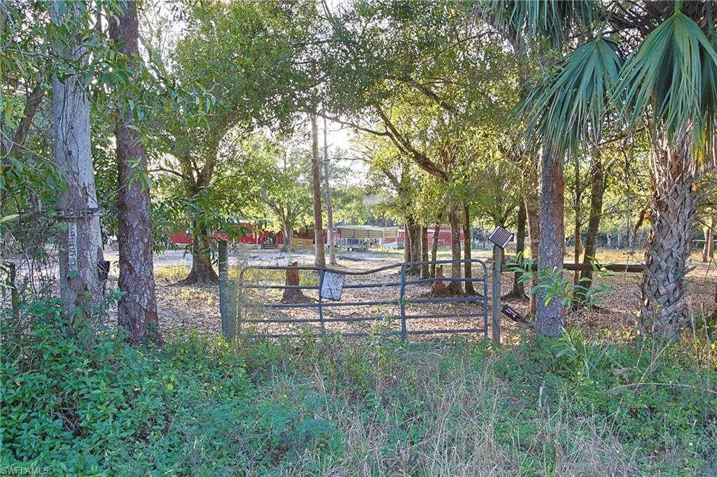 HAPPY BULL FARMS - Residential