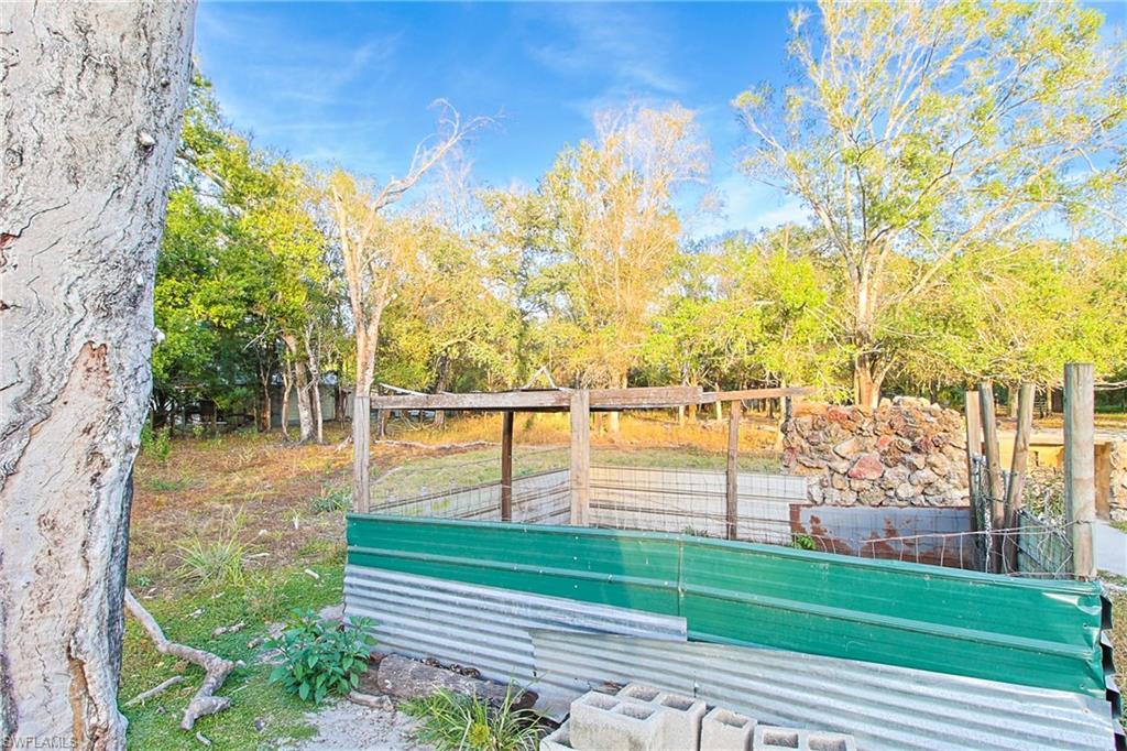 HAPPY BULL FARMS - Residential