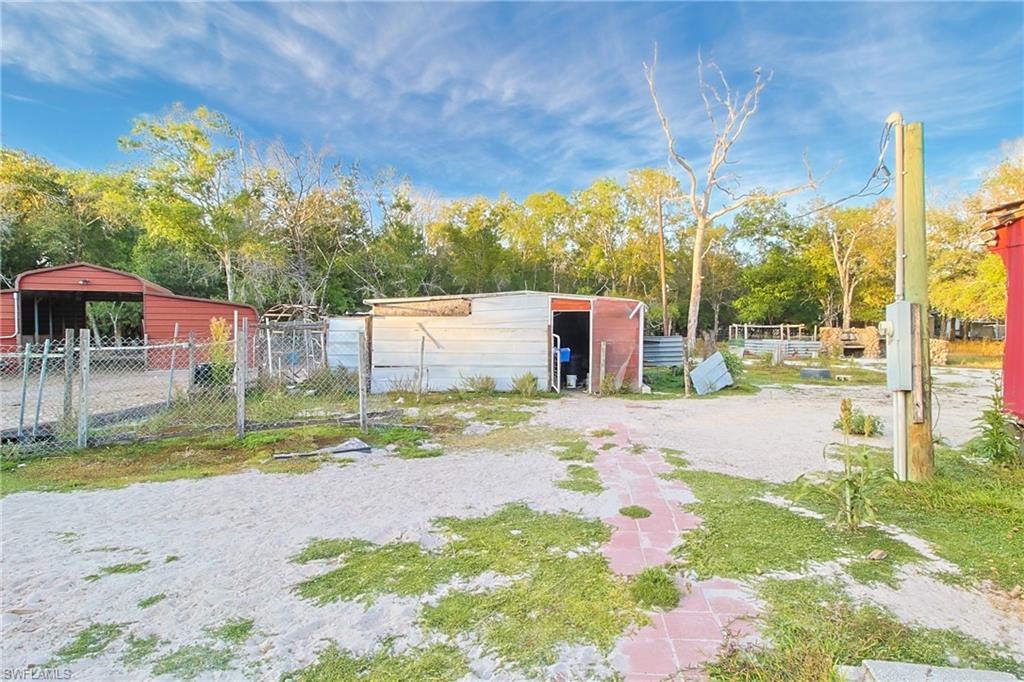 HAPPY BULL FARMS - Residential