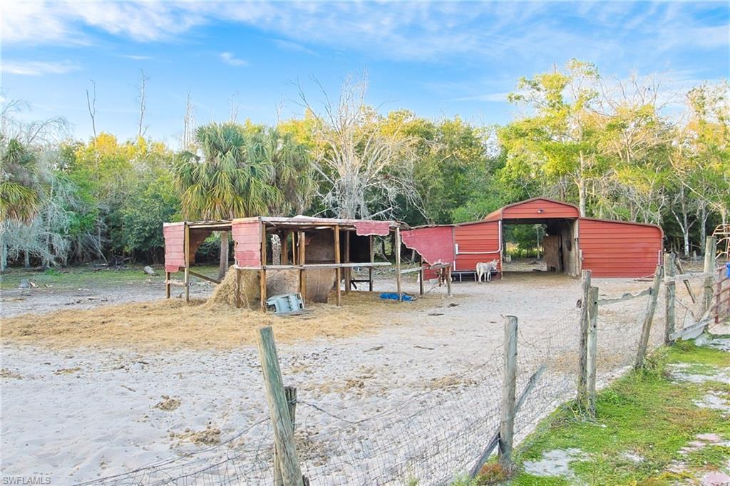 HAPPY BULL FARMS - Residential