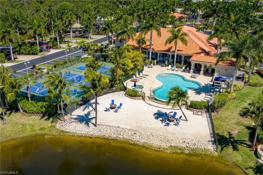 NAPLES MOTORCOACH RESORT - Land