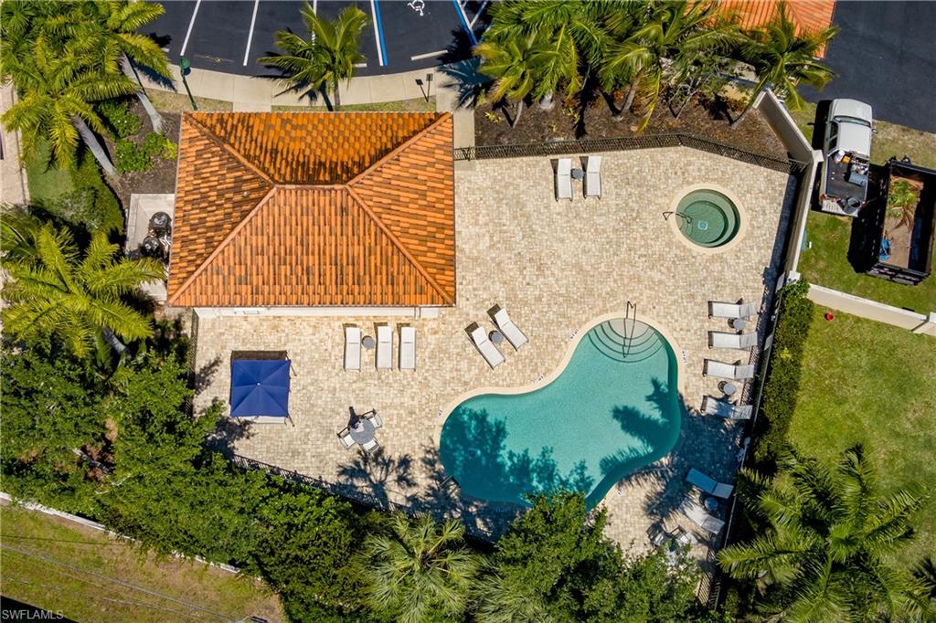 NAPLES MOTORCOACH RESORT - Land