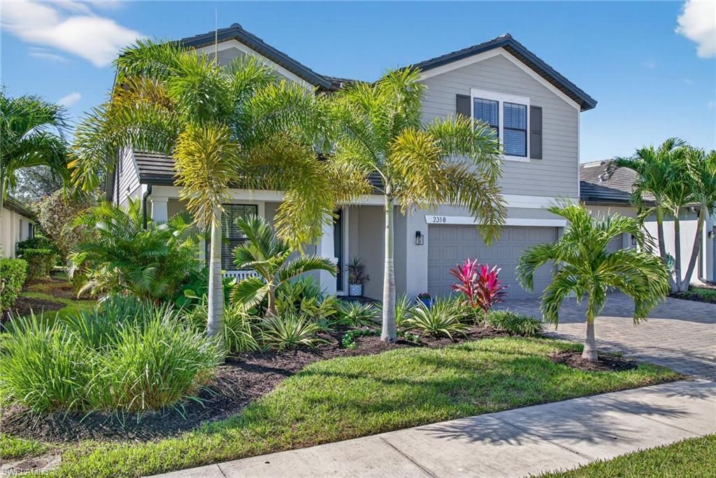 Photo of 2318 Tangerine LN, NAPLES, FL 34120 (MLS # 225084342)