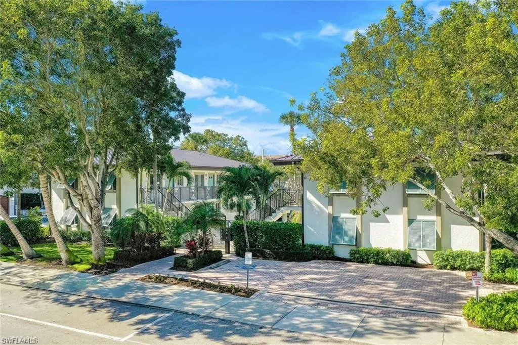 Naples, Florida 34102, United States, 1 Bedroom Bedrooms, ,1 BathroomBathrooms,Residential,Active,24742