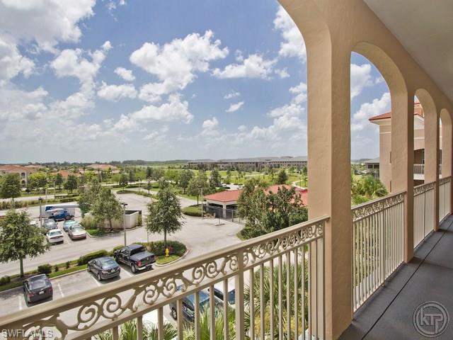 THE RESIDENCES AT LA PIAZZA - Residential