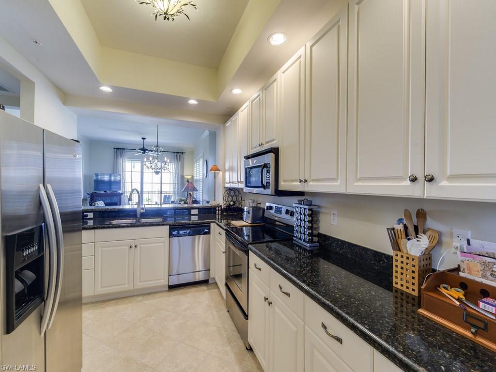 THE RESIDENCES AT LA PIAZZA - Residential