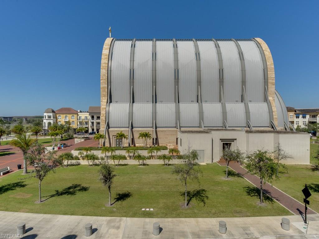 THE RESIDENCES AT LA PIAZZA - Residential