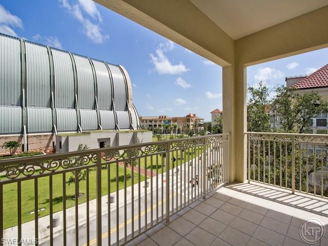 THE RESIDENCES AT LA PIAZZA - Residential