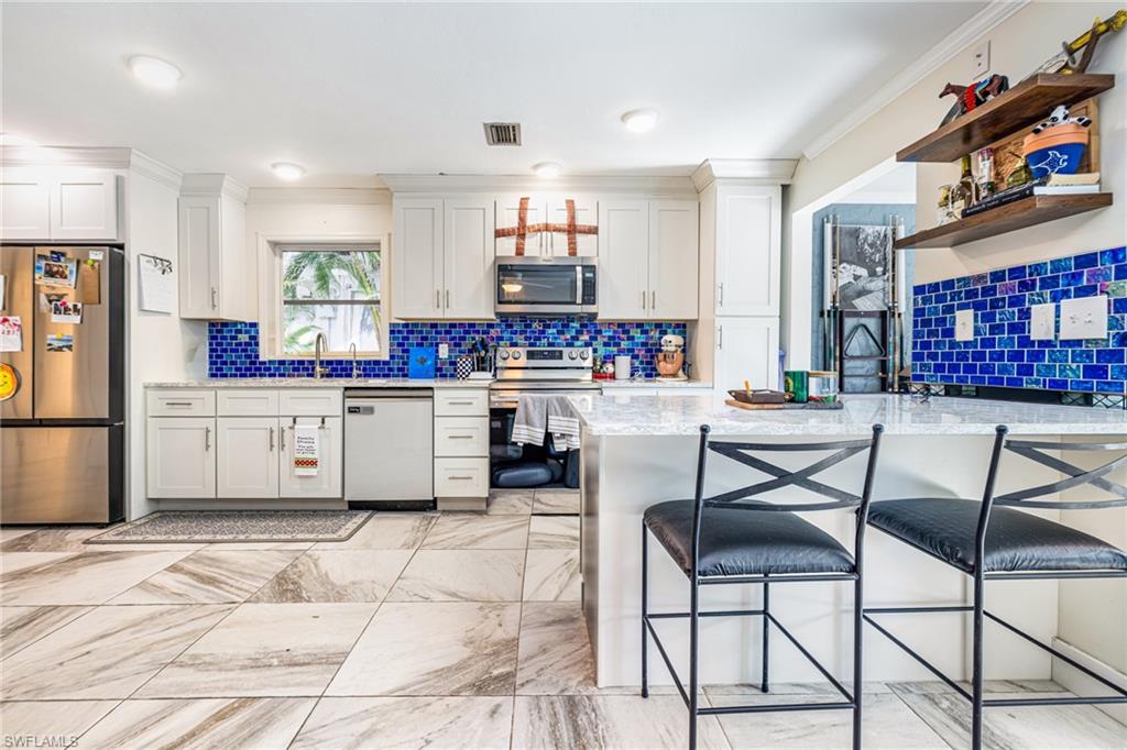 LEDFORD SHORES - Residential