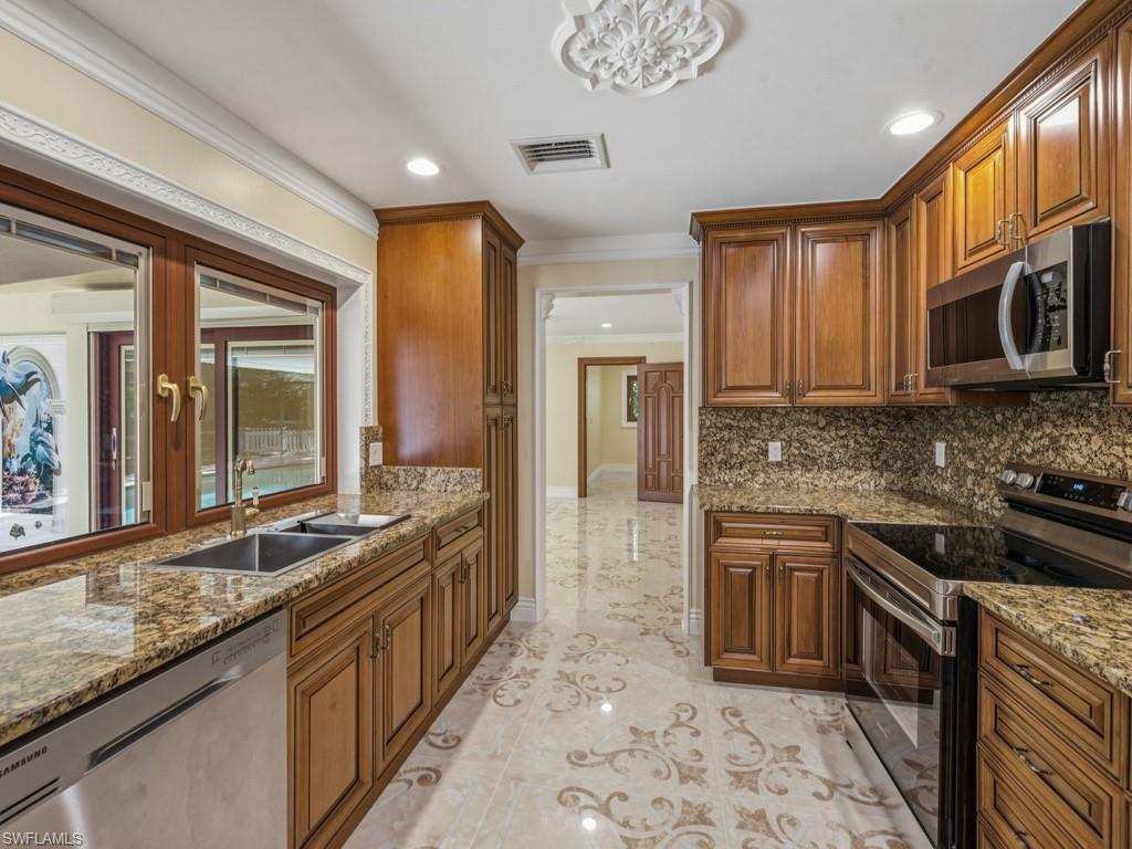 MARCO ISLAND - Residential