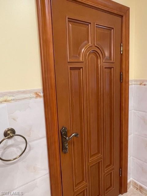 MARCO BEACH - Residential