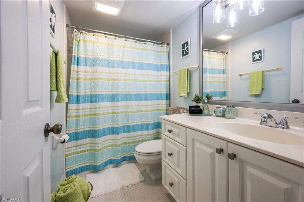 THE PALMS OF BAY BEACH - Residential