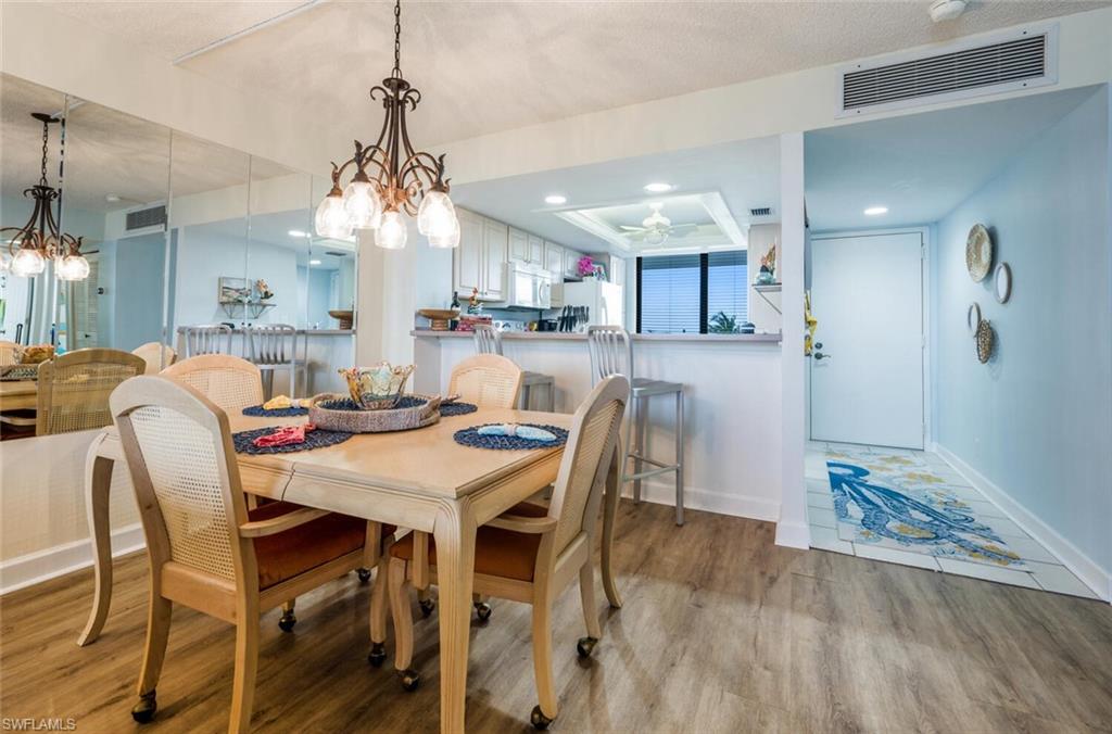 THE PALMS OF BAY BEACH - Residential