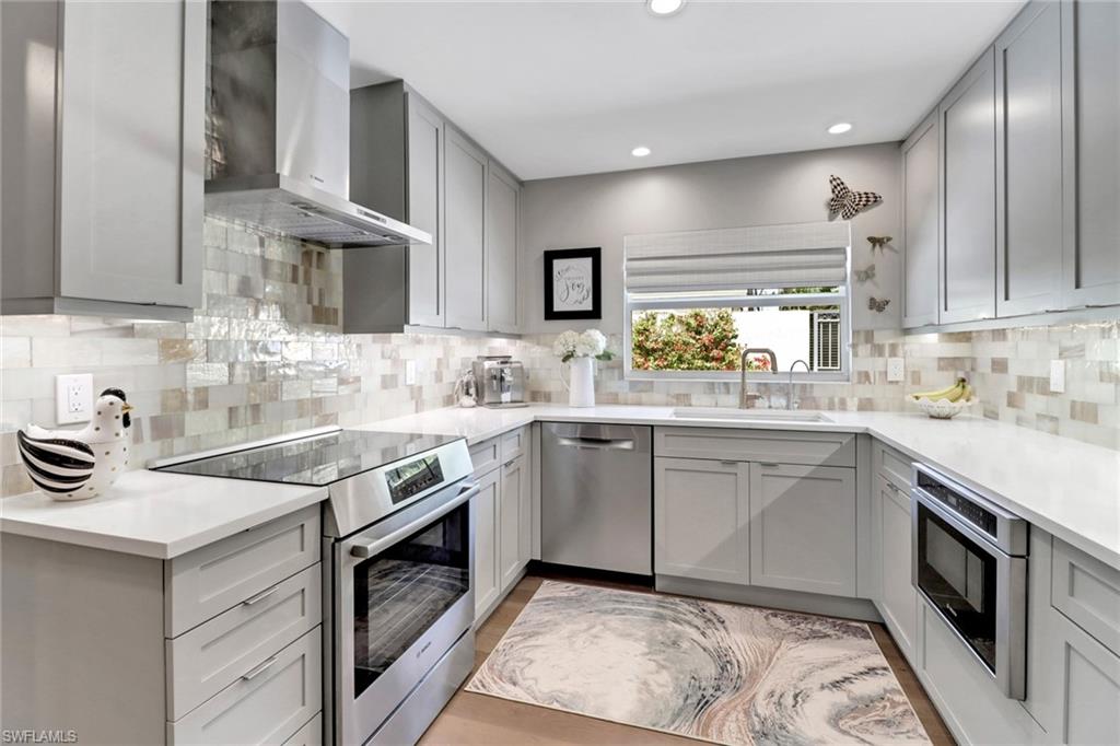 SEAGATE VILLAS - Residential