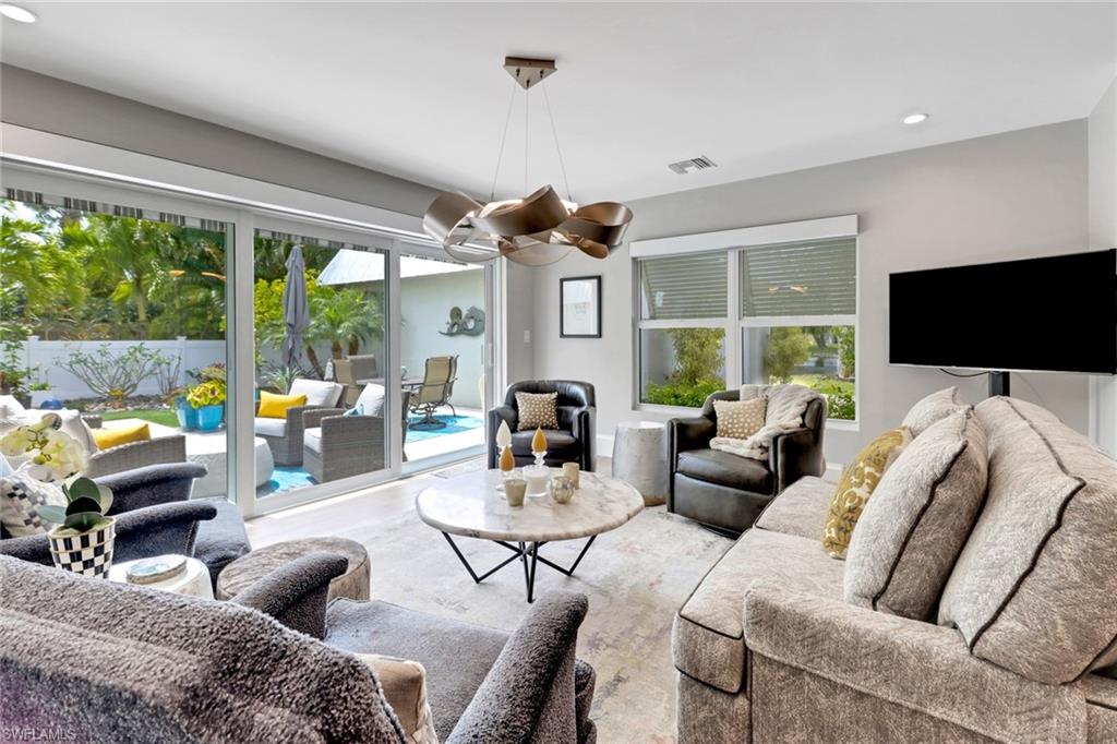 SEAGATE VILLAS - Residential