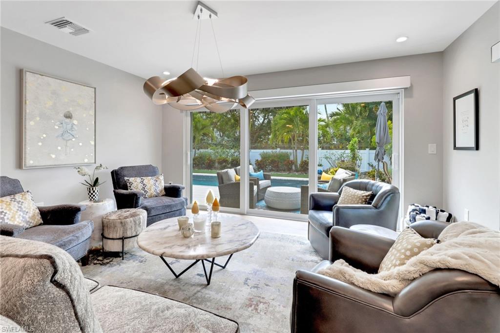 SEAGATE VILLAS - Residential