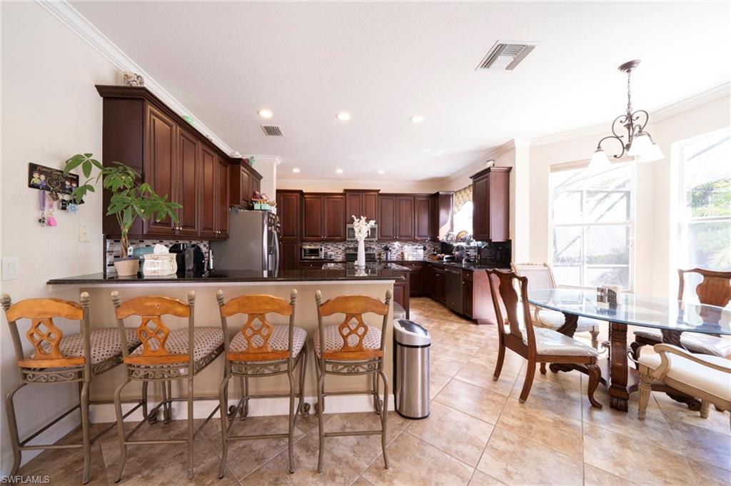 BOTANICA LAKES - Residential