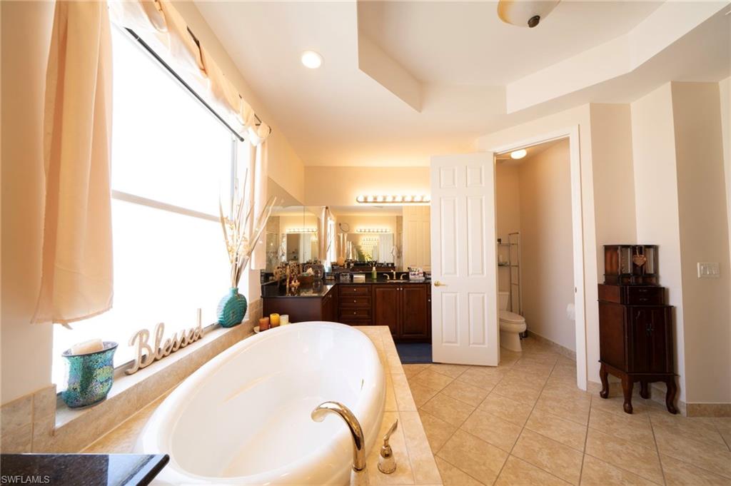 BOTANICA LAKES - Residential