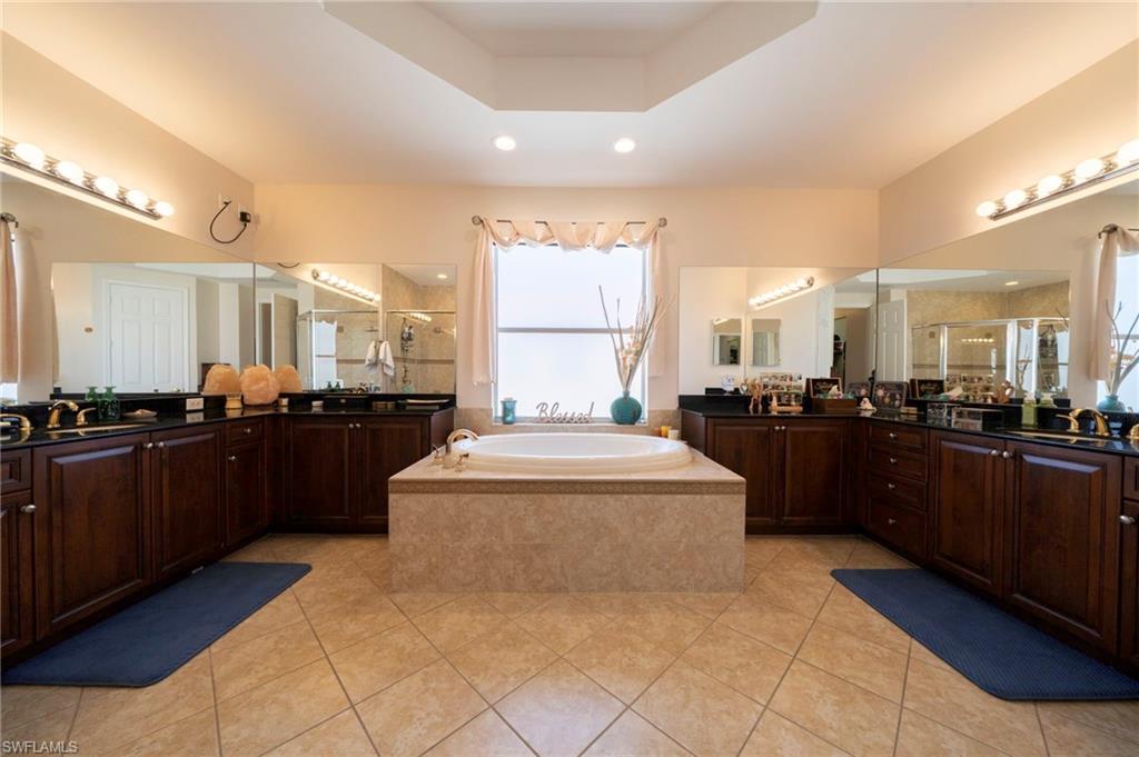 BOTANICA LAKES - Residential