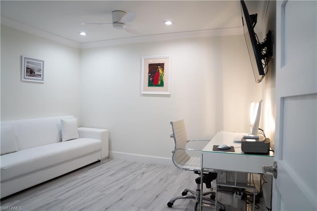 AQUALANE SHORES - Residential