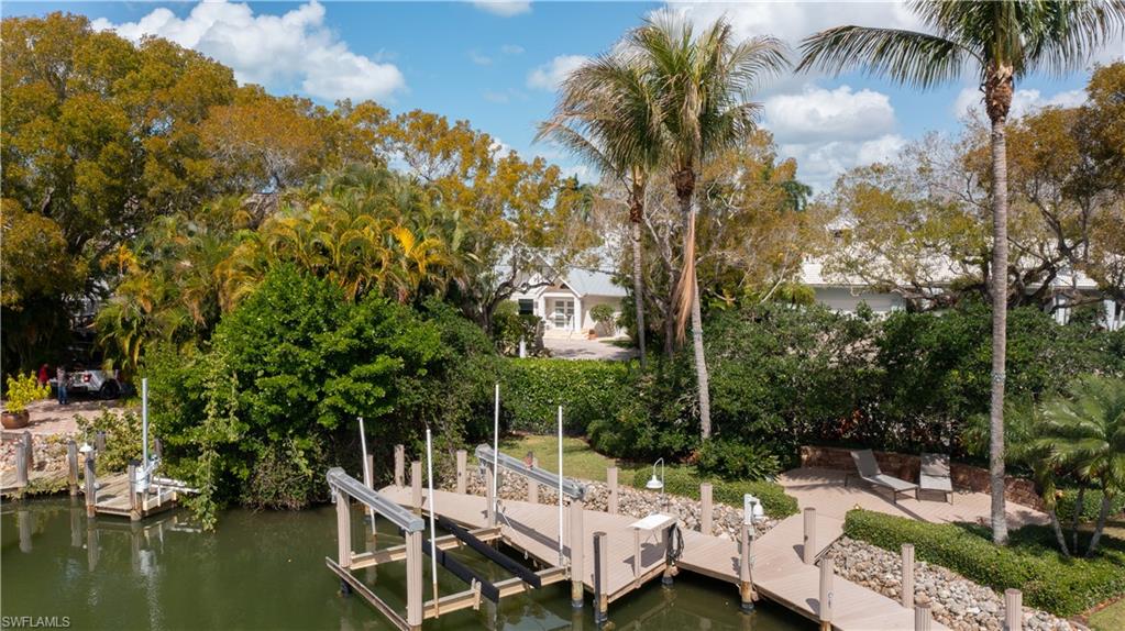 AQUALANE SHORES - Residential