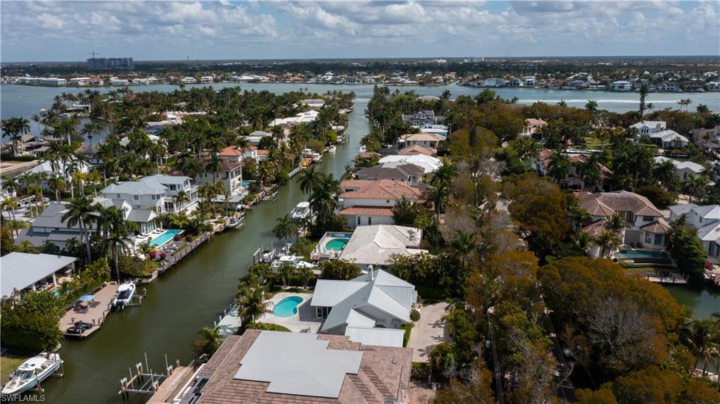 AQUALANE SHORES - Residential