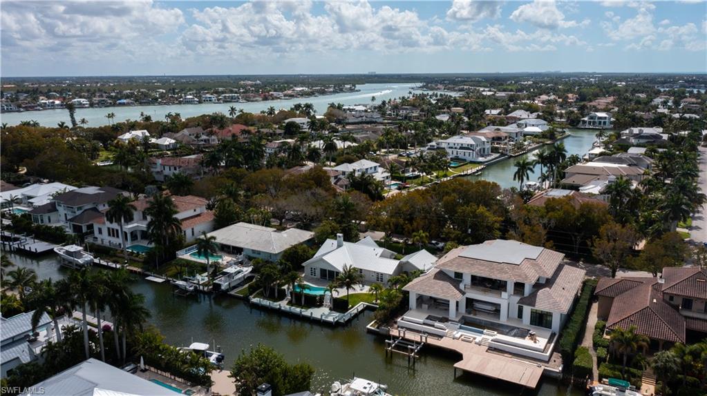 AQUALANE SHORES - Residential