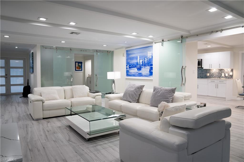 AQUALANE SHORES - Residential