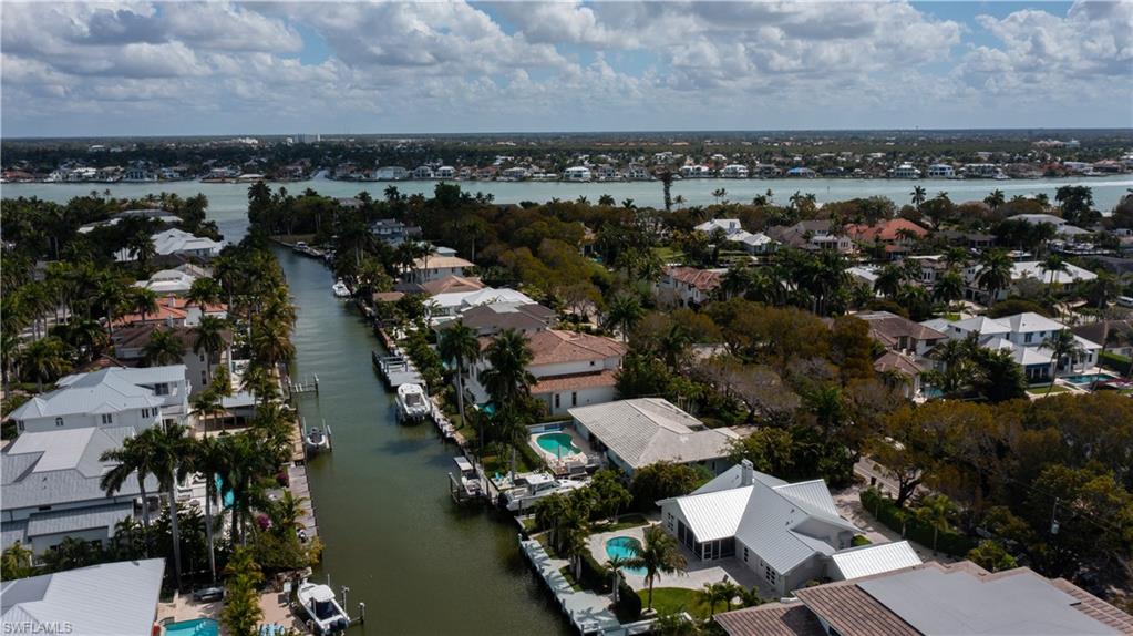 AQUALANE SHORES - Residential