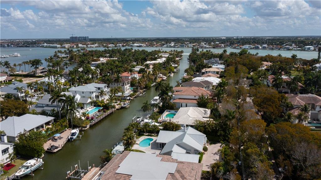 AQUALANE SHORES - Residential