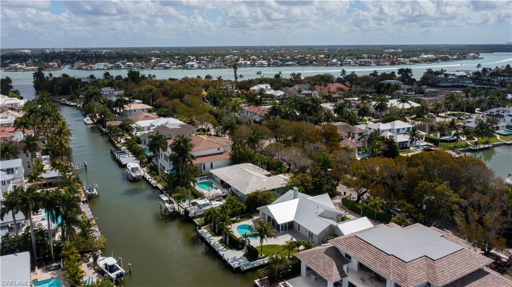 AQUALANE SHORES - Residential