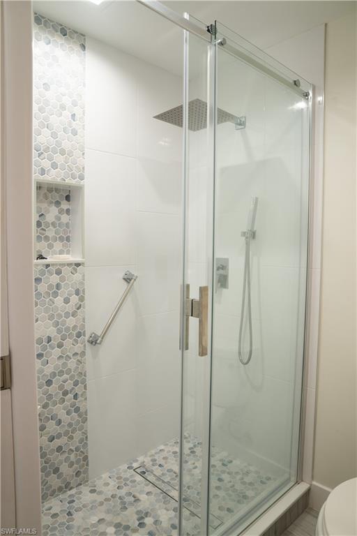 AQUALANE SHORES - Residential