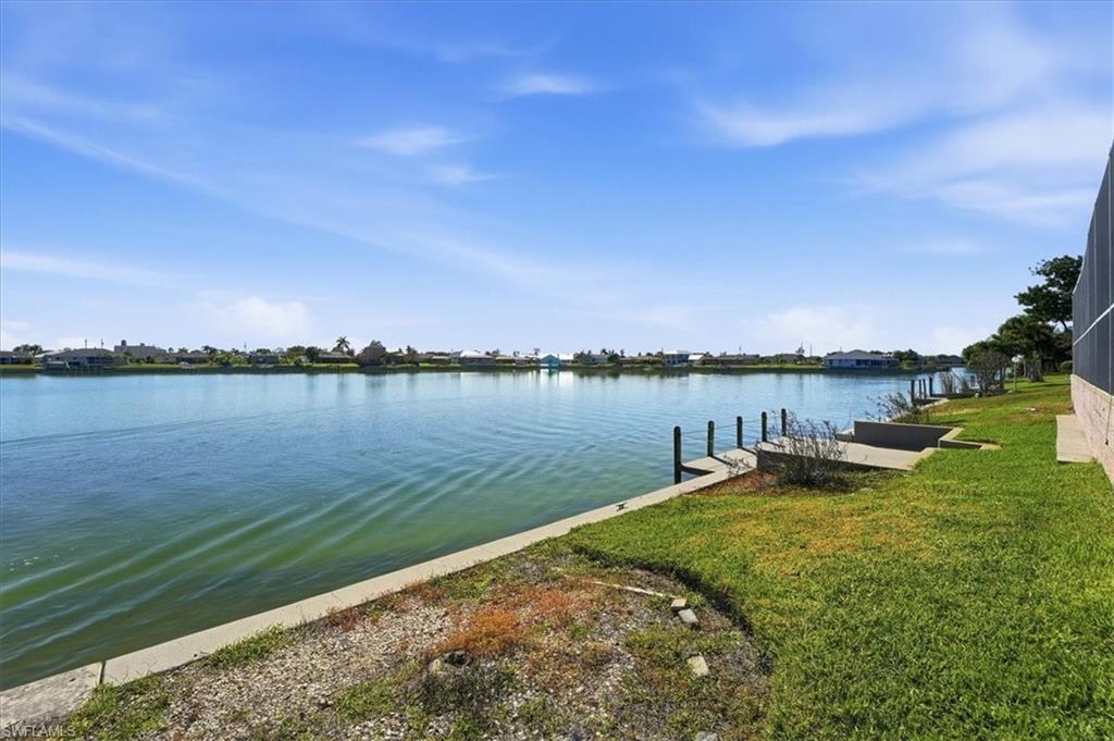 SHAMROCK LAKES - Residential