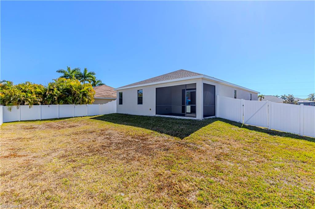 CAPE CORAL - Residential