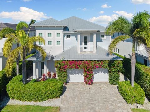 605 91st AVE N NAPLES FL 34108