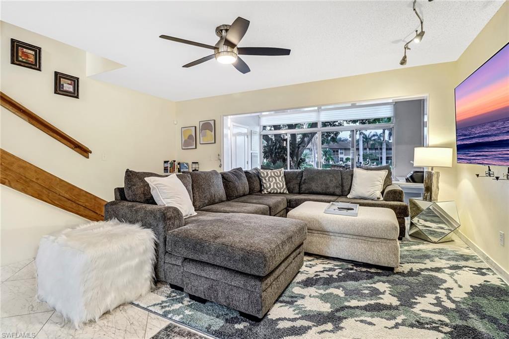 COUNTRY CLUB GARDENS - Residential