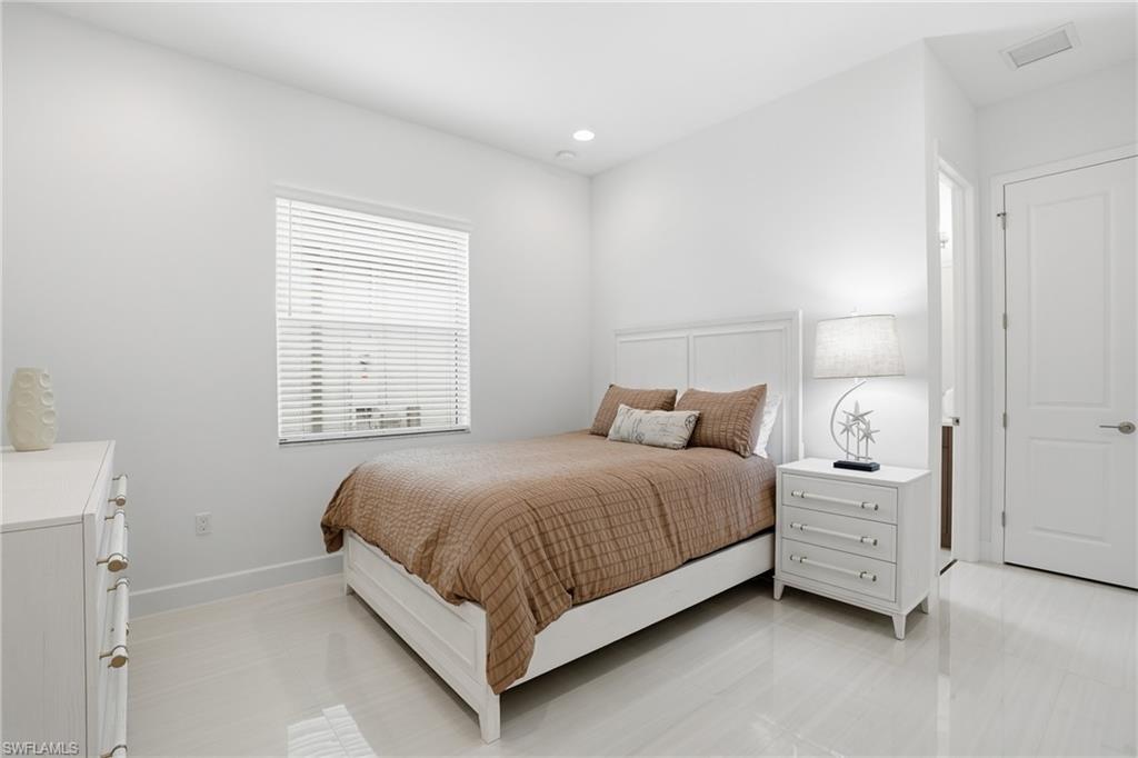 VALENCIA TRAILS - Residential