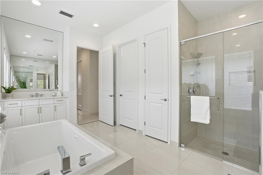 VALENCIA TRAILS - Residential