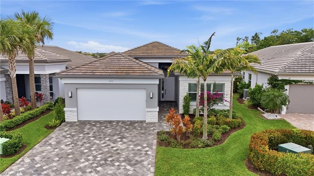 Photo of 11949 Gardenia AVE, NAPLES, FL 34120 (MLS # 226017175)