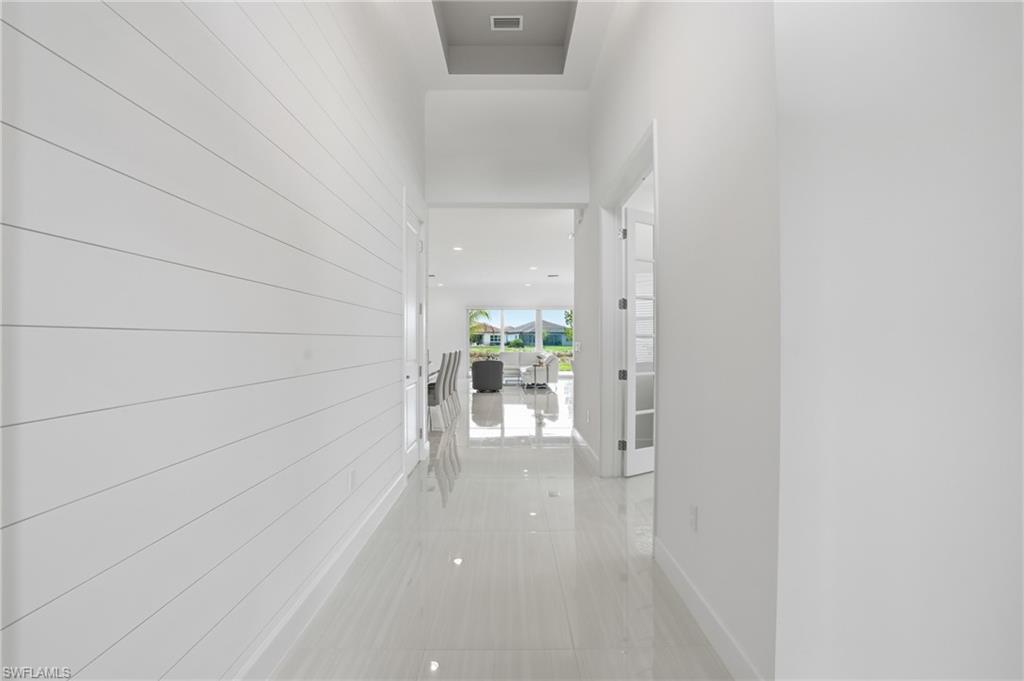 VALENCIA TRAILS - Residential