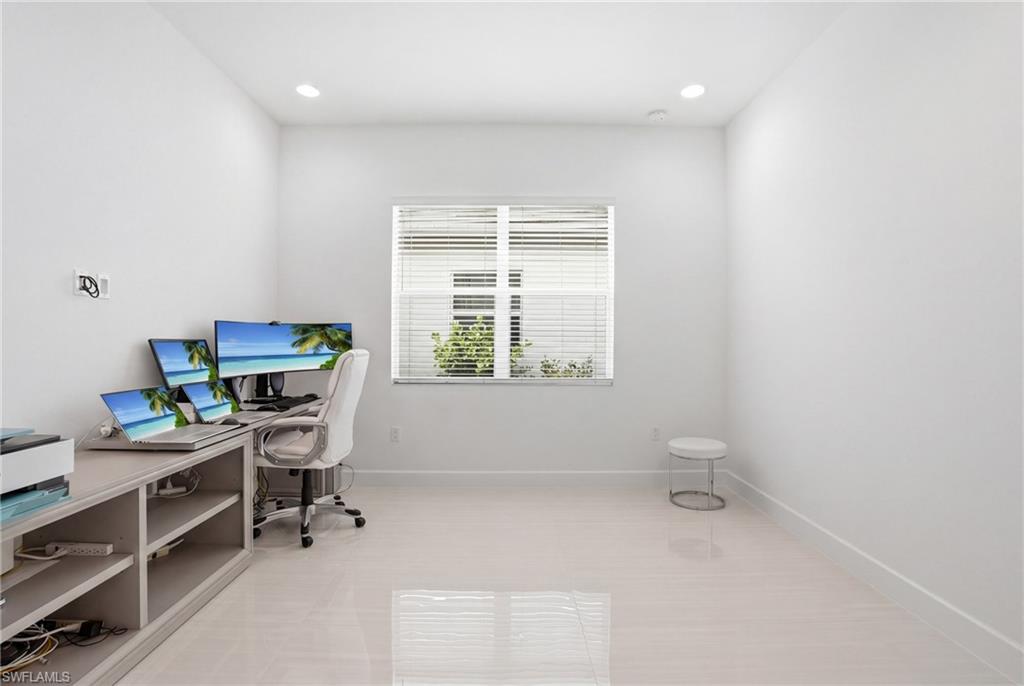 VALENCIA TRAILS - Residential