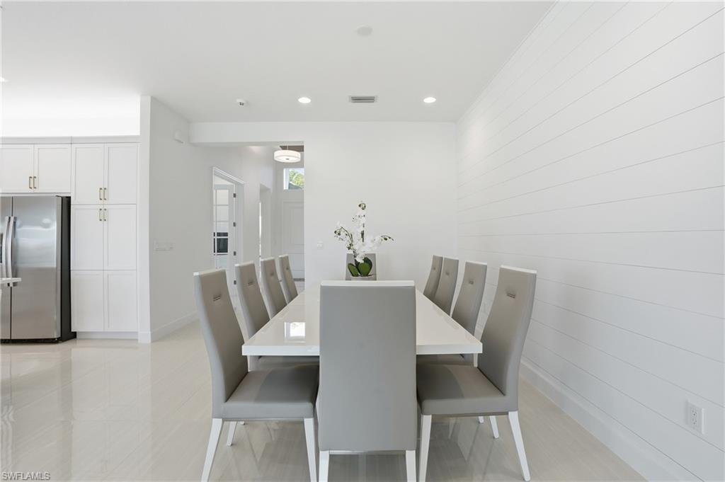 VALENCIA TRAILS - Residential