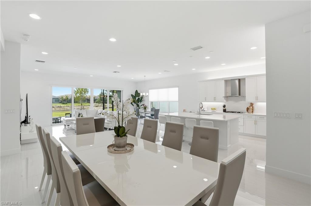 VALENCIA TRAILS - Residential