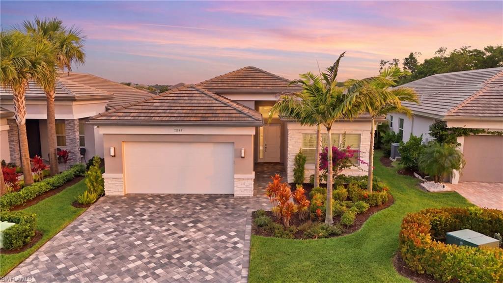 VALENCIA TRAILS - Residential