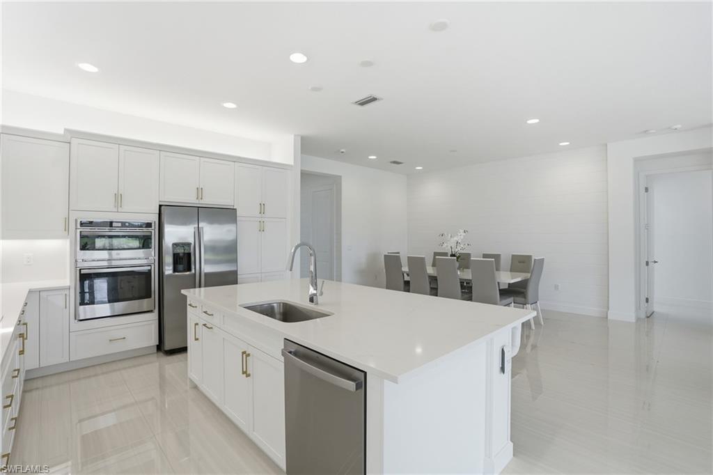 VALENCIA TRAILS - Residential