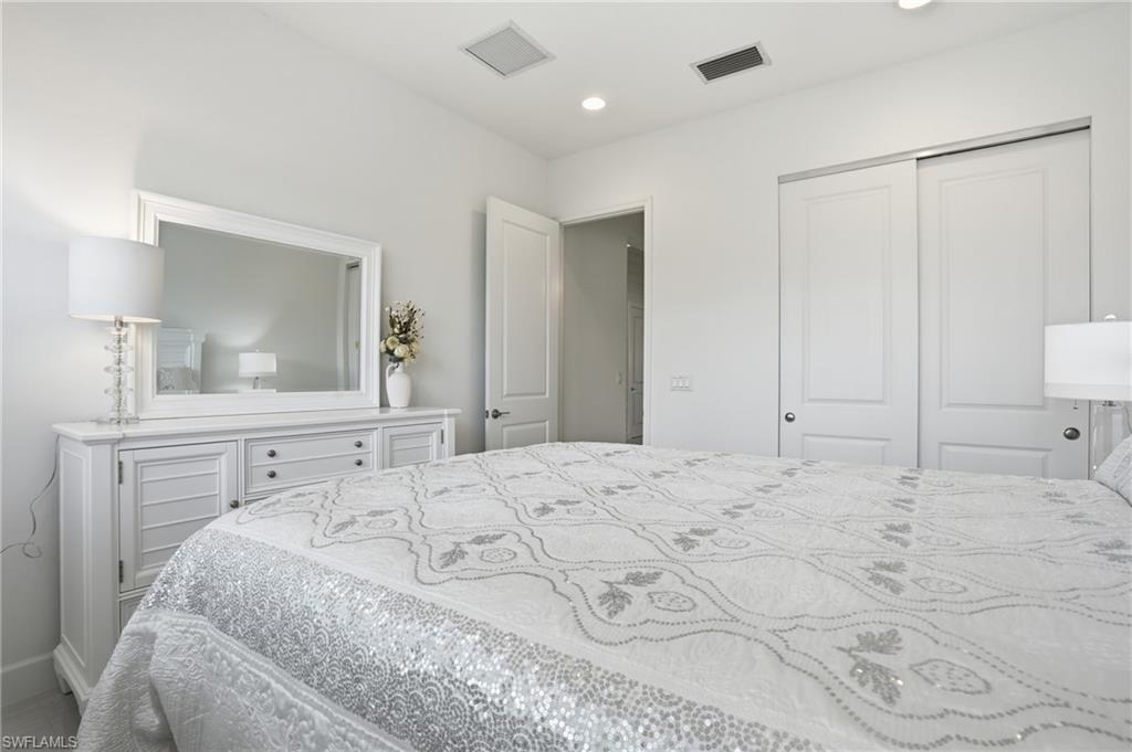 VALENCIA TRAILS - Residential