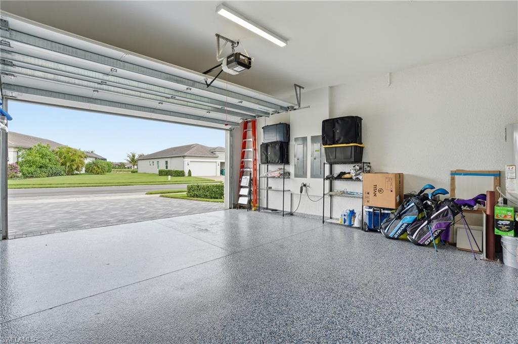 VALENCIA TRAILS - Residential