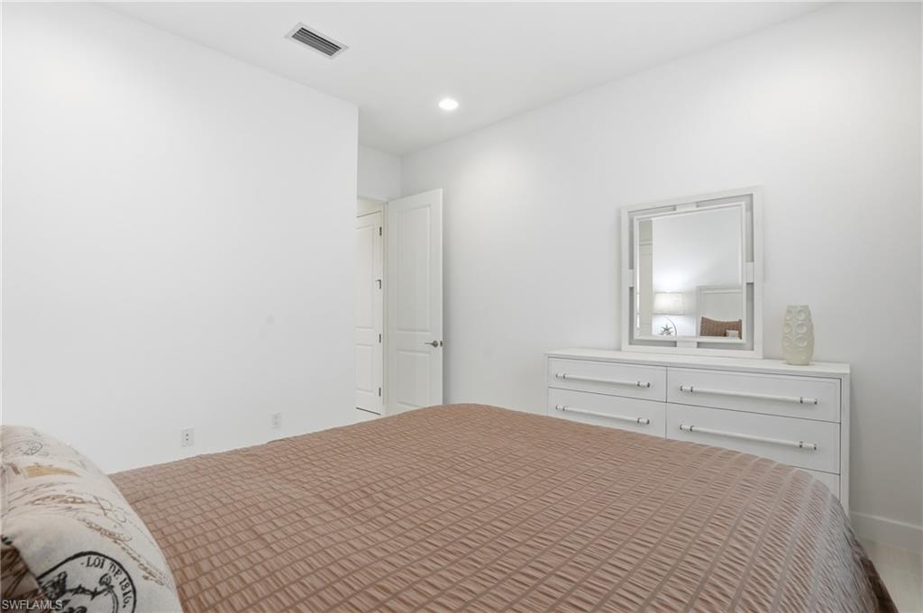 VALENCIA TRAILS - Residential