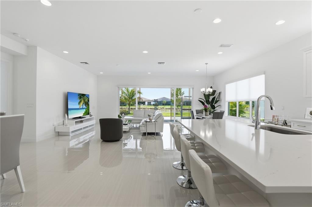 VALENCIA TRAILS - Residential